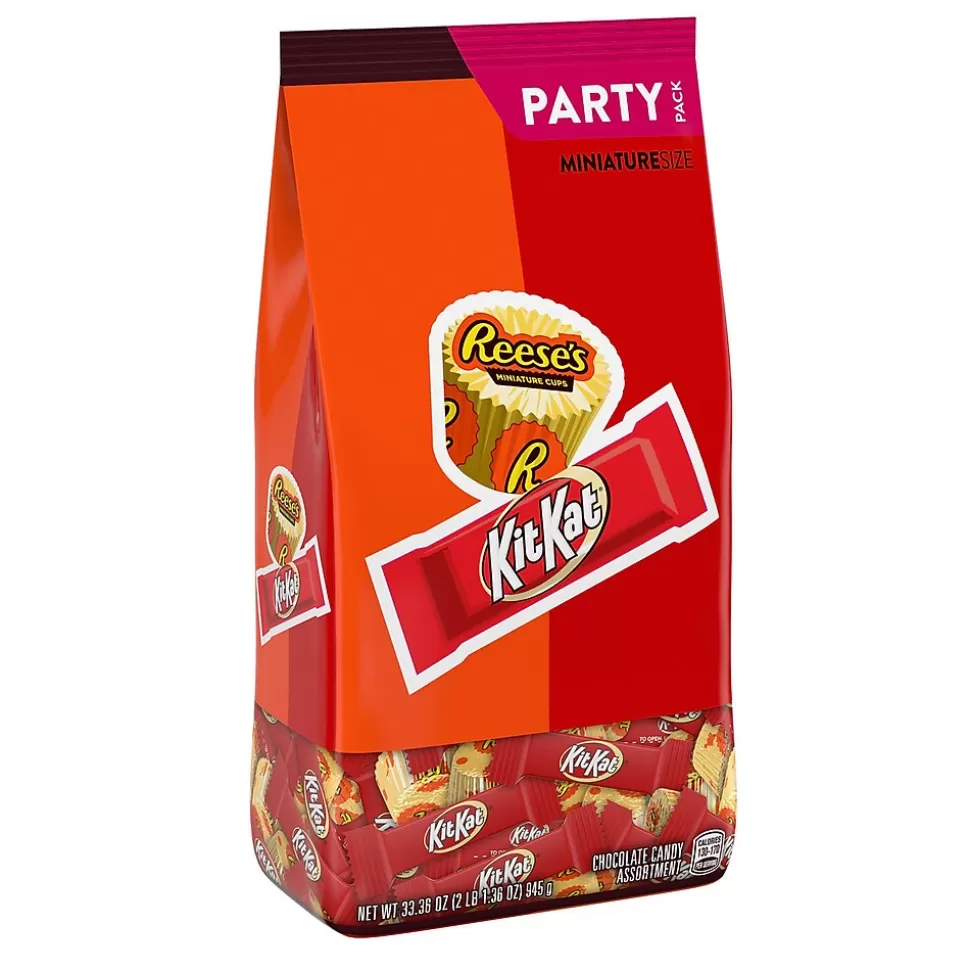 Hershey's KIT KAT and REESE'S Assorted Milk Chocolate Flavored Miniatures, Candy Party Pack, 33.36 oz (HEC40040) Outlet